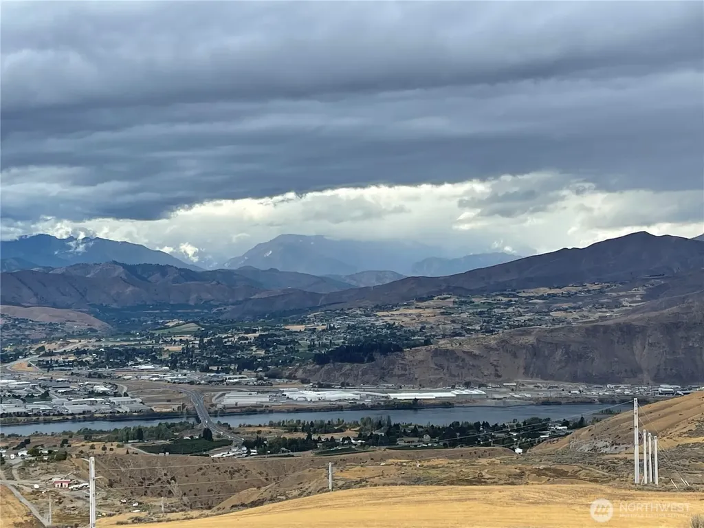 2025 Cougar Ridge Road East Wenatchee WA 98802