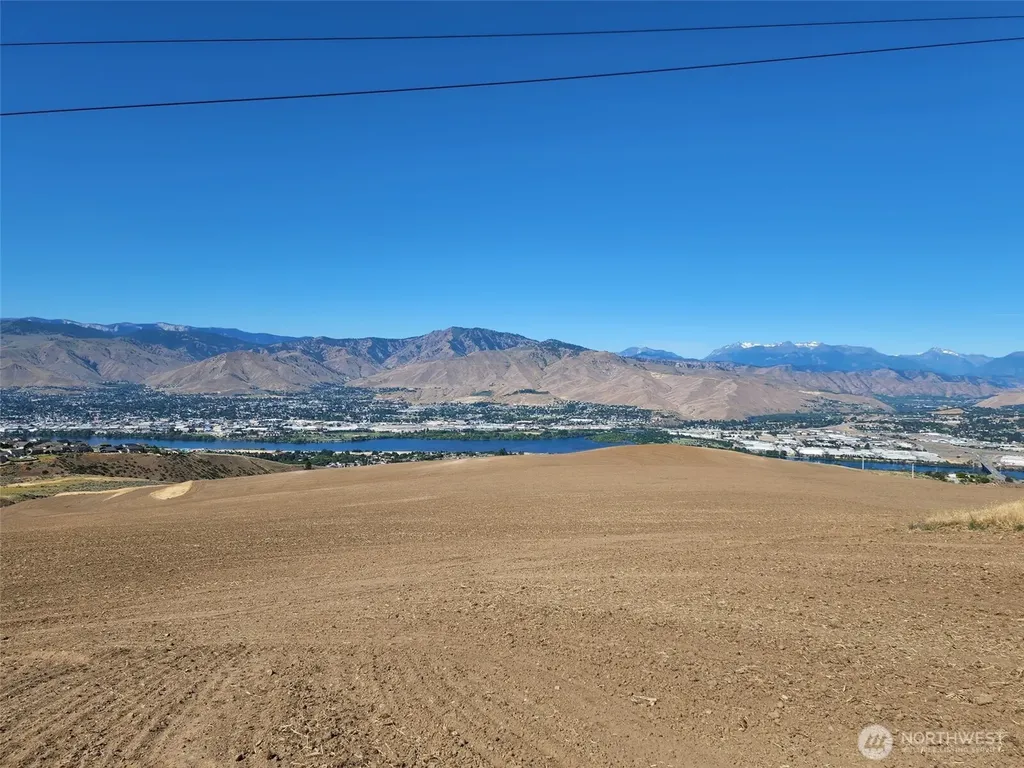 2025 Cougar Ridge Road East Wenatchee WA 98802
