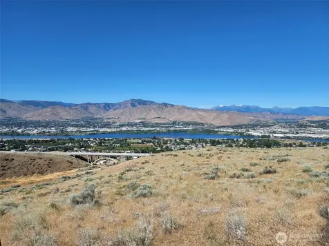 2025 Cougar Ridge Road East Wenatchee WA 98802