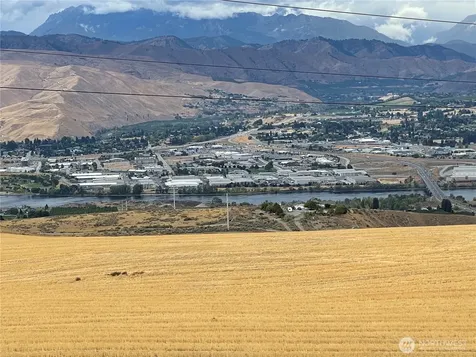 2025 Cougar Ridge Road East Wenatchee WA 98802