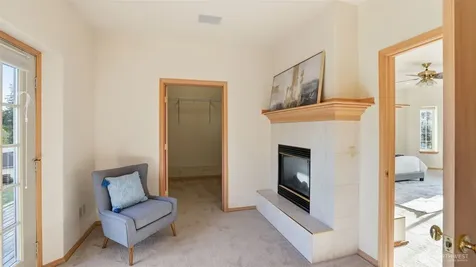 18432 W Lake Desire Drive SE Renton WA 98058