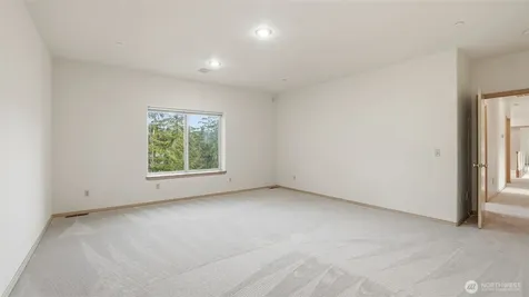 18432 W Lake Desire Drive SE Renton WA 98058