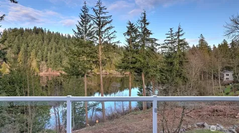 18432 W Lake Desire Drive SE Renton WA 98058