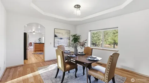 18432 W Lake Desire Drive SE Renton WA 98058