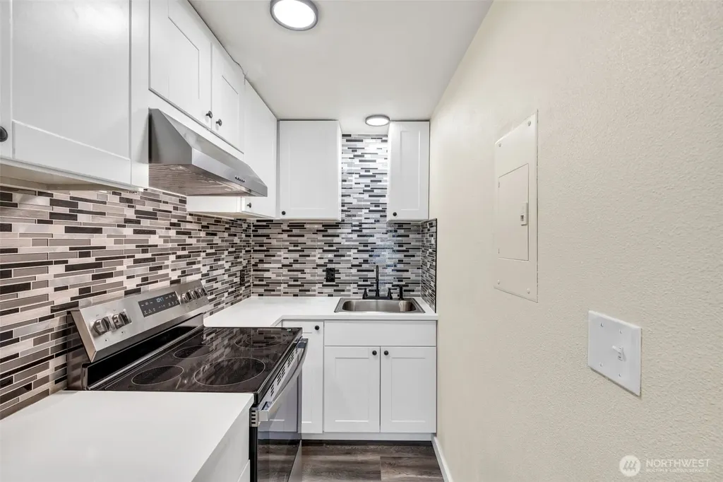 748 S Cloverdale Street Seattle WA 98108