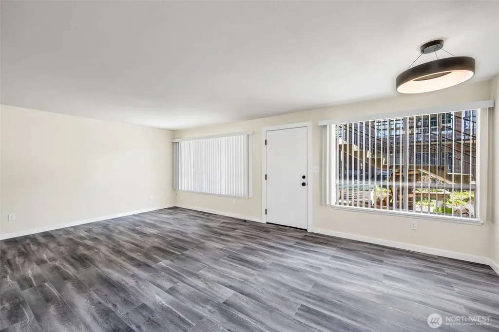 748 S Cloverdale Street Seattle WA 98108