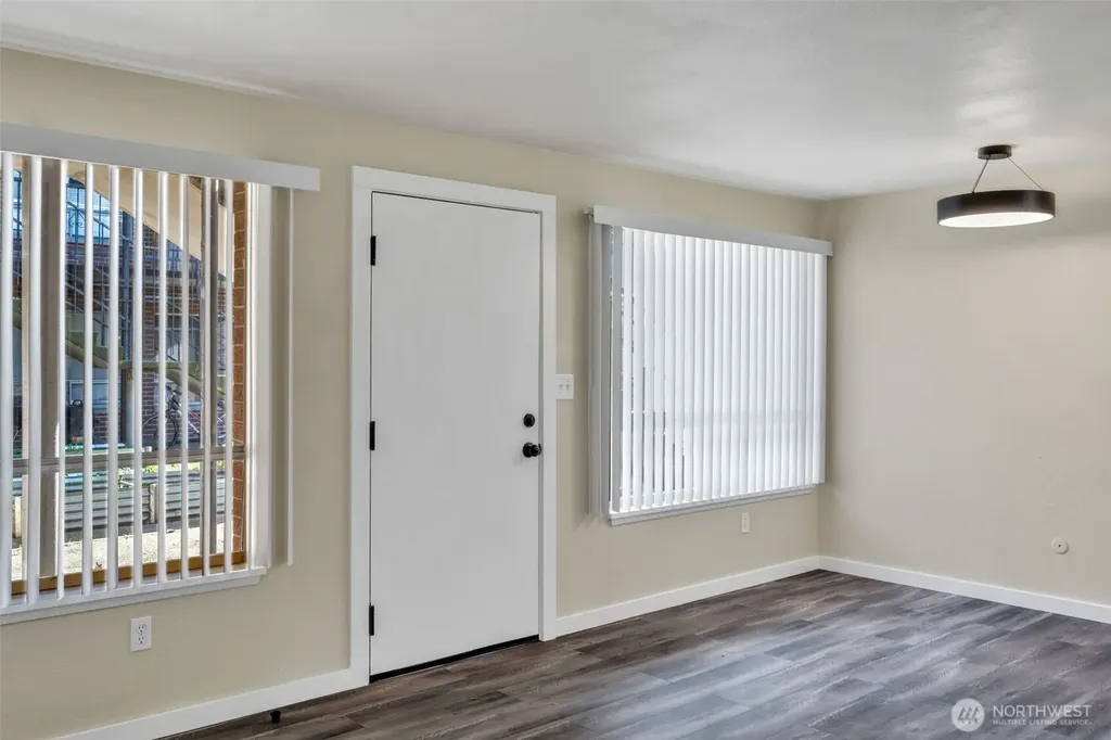 748 S Cloverdale Street Seattle WA 98108