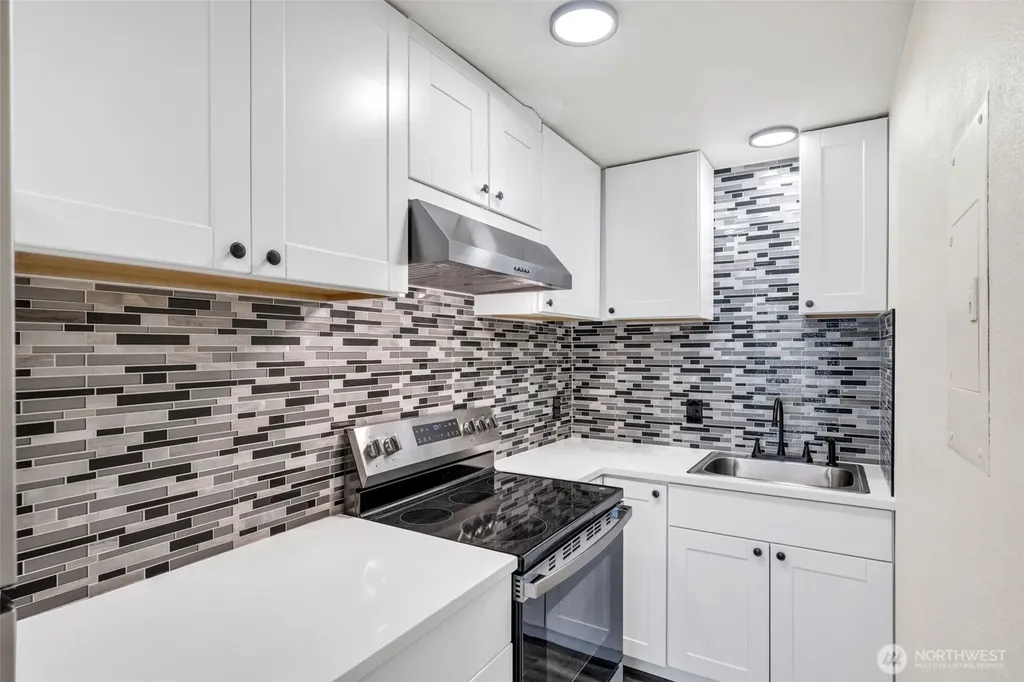 748 S Cloverdale Street Seattle WA 98108