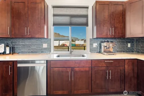 1038 Crest Loop Entiat WA 98822