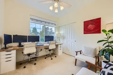 1855 Trossachs Blvd SE Sammamish WA 98075