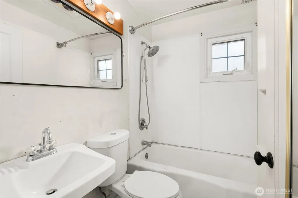 370 SE Whitecap Alley Shelton WA 98584