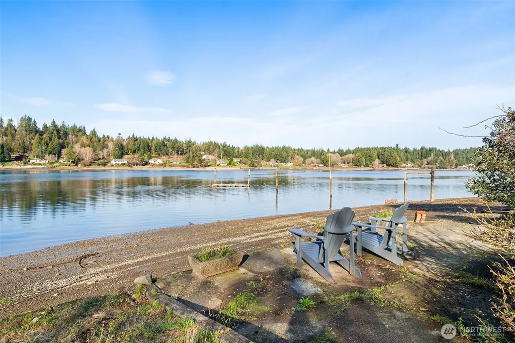 370 SE Whitecap Alley Shelton WA 98584