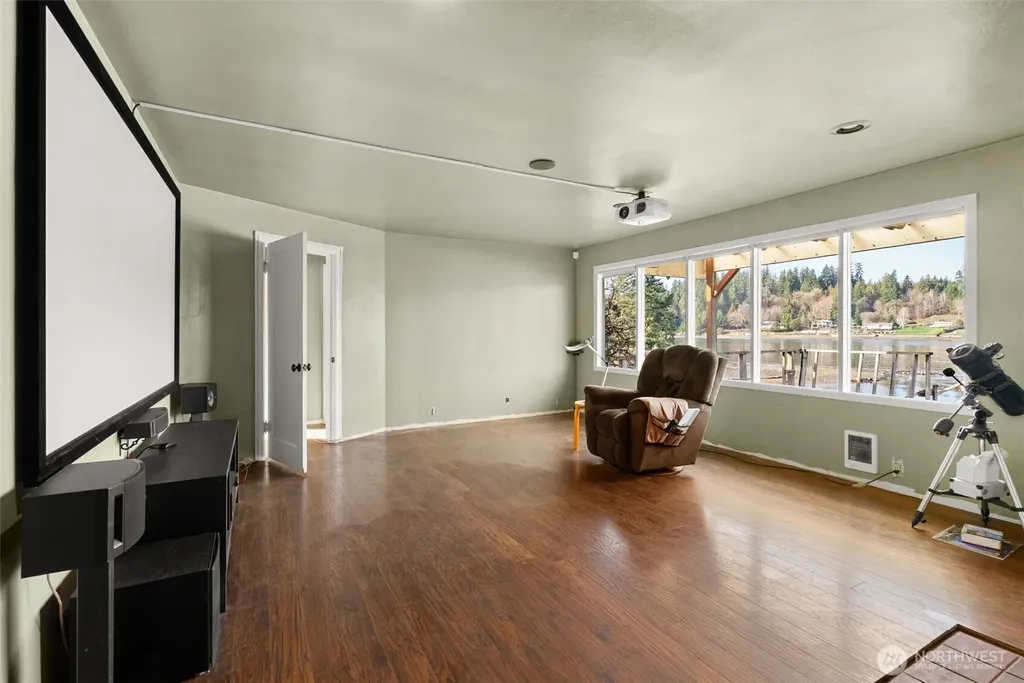370 SE Whitecap Alley Shelton WA 98584