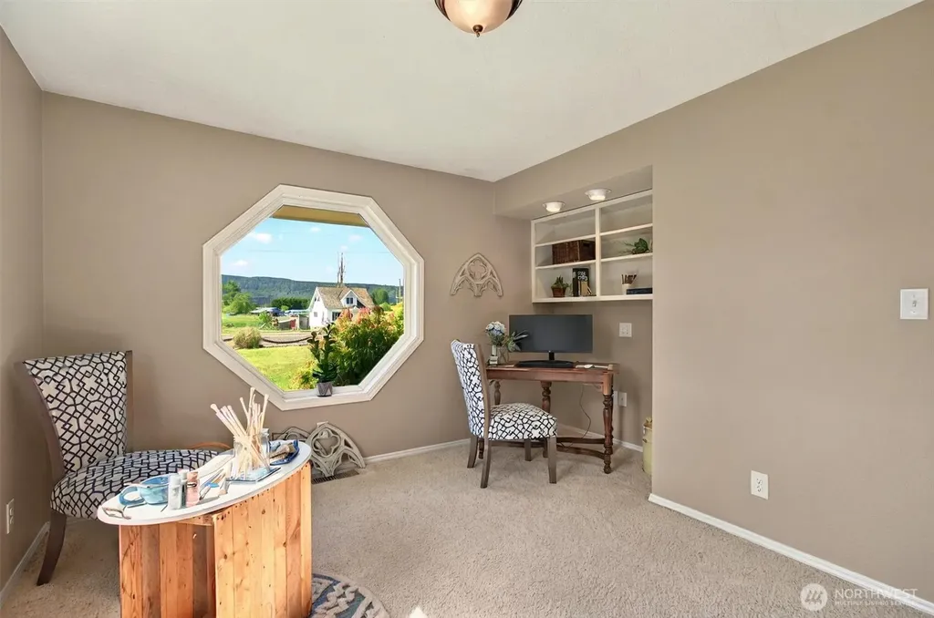 293 State Route 409 Cathlamet WA 98612
