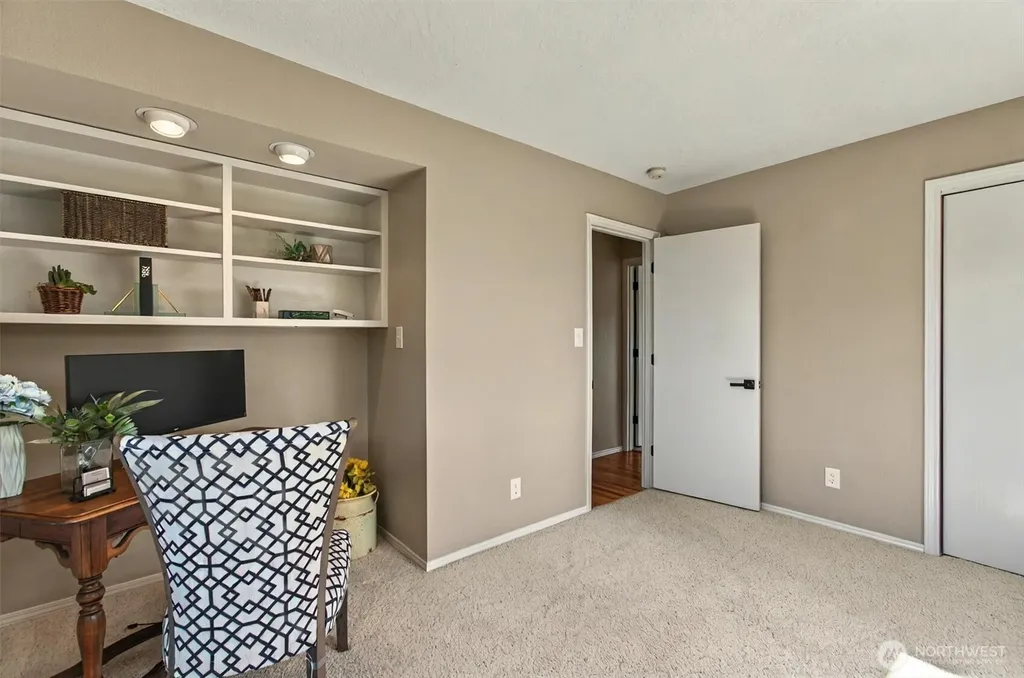 293 State Route 409 Cathlamet WA 98612