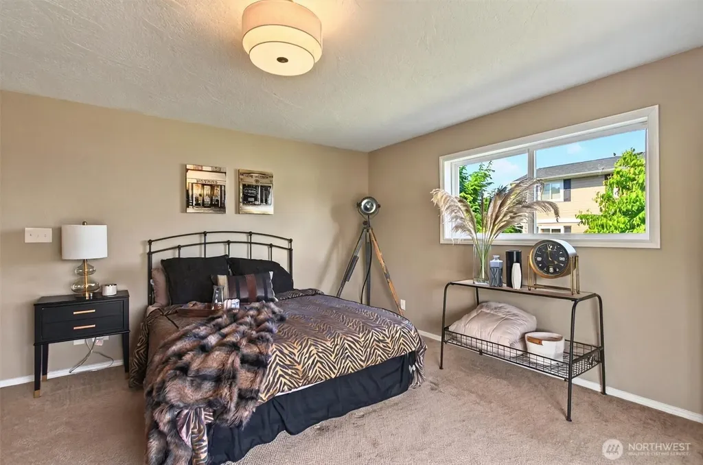 293 State Route 409 Cathlamet WA 98612