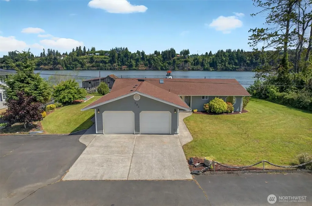 293 State Route 409 Cathlamet WA 98612