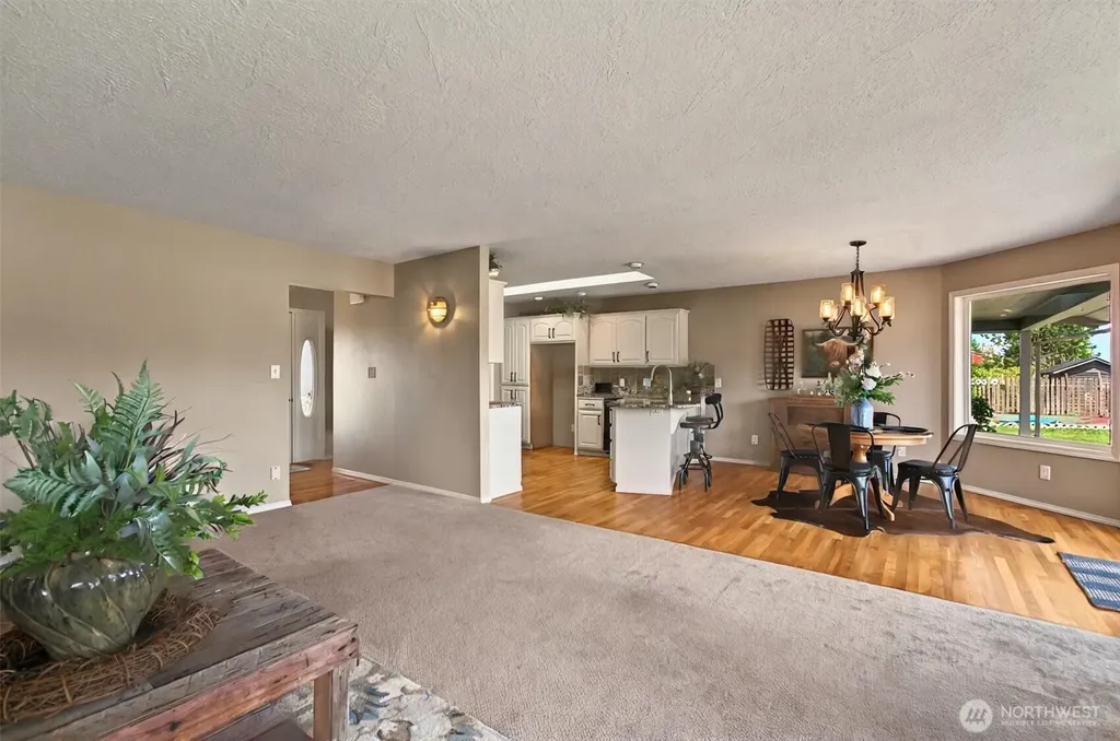 293 State Route 409 Cathlamet WA 98612
