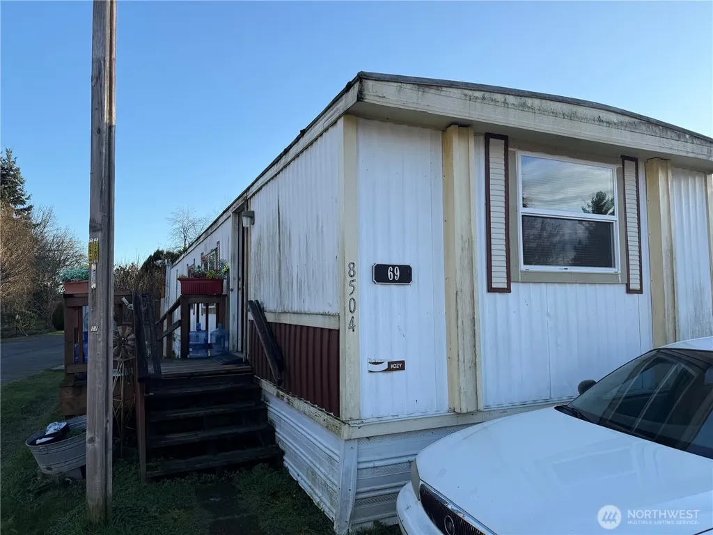 8504 37th Street Ct E Puyallup WA 98371