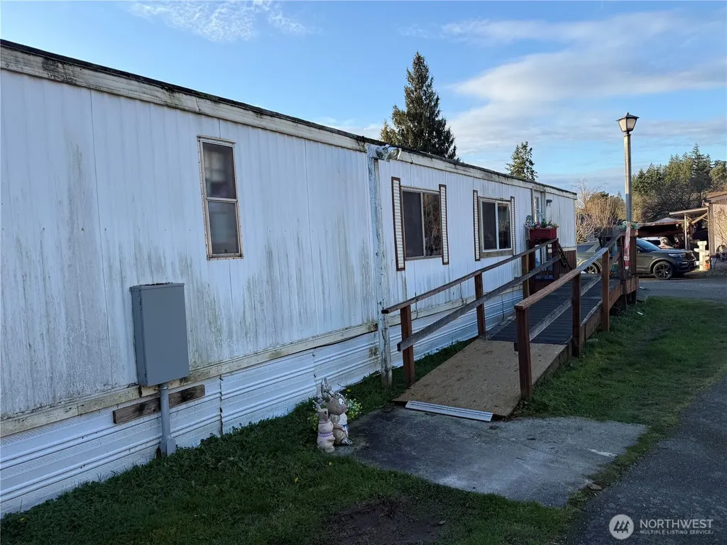 8504 37th Street Ct E Puyallup WA 98371