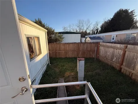 8504 37th Street Ct E Puyallup WA 98371