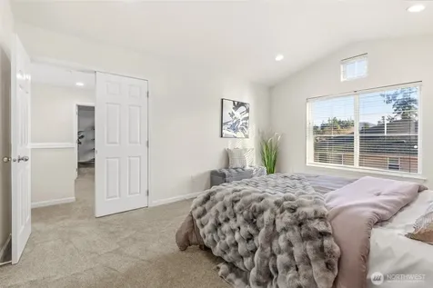 2017 NE 24th Place Renton WA 98056