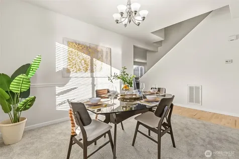 2017 NE 24th Place Renton WA 98056