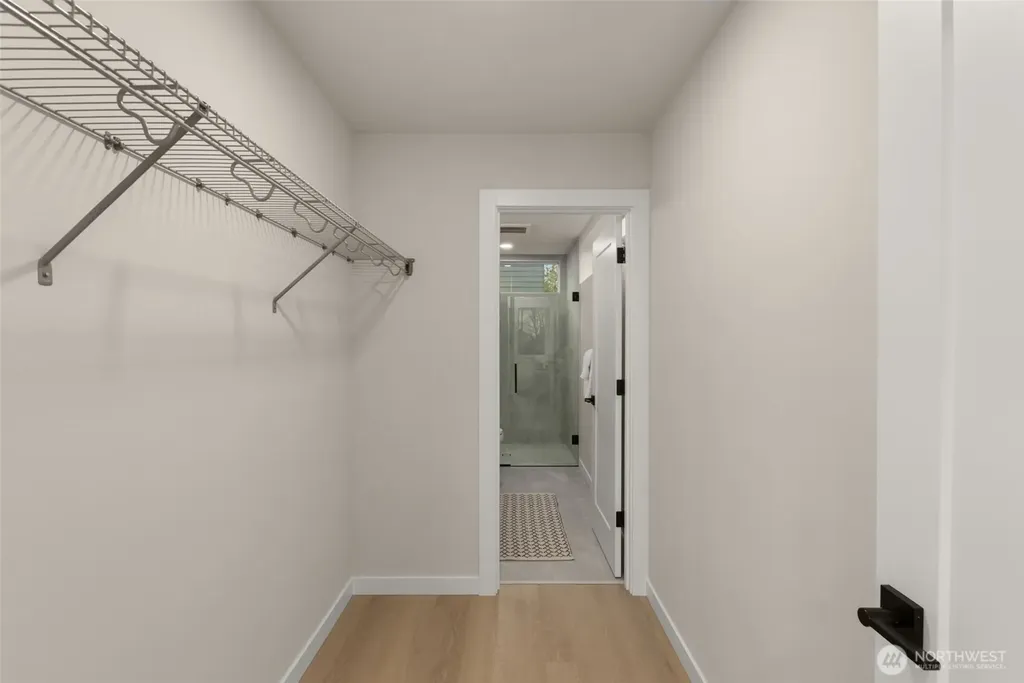 1123 10th Avenue E Seattle WA 98102