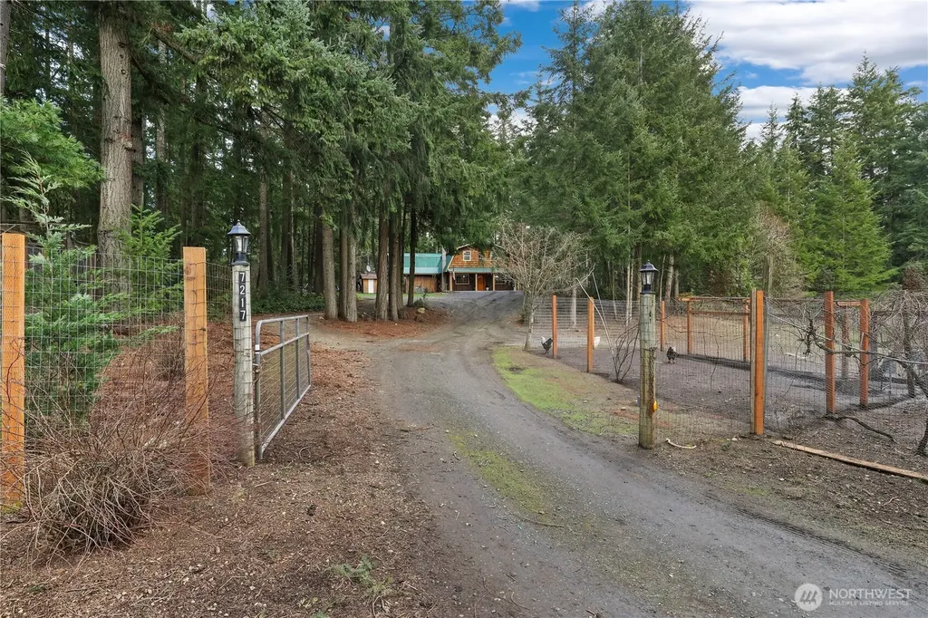 7217 SE Scomanov Lane Olalla WA 98359