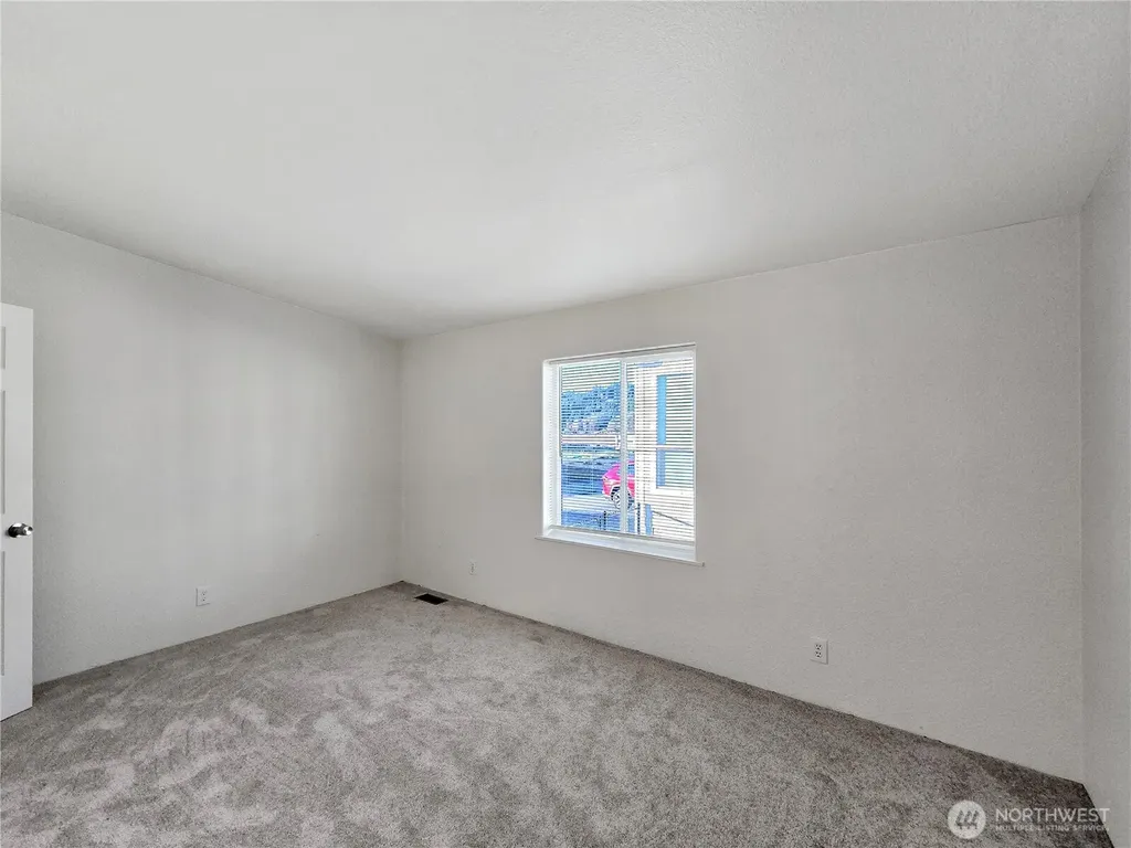 165 Nix Lane Centralia WA 98531
