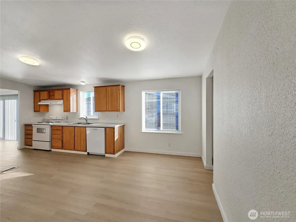 165 Nix Lane Centralia WA 98531