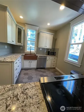1522 Taylor Avenue N Seattle WA 98109