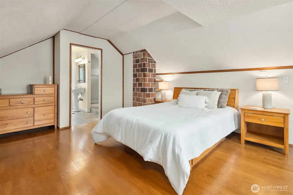 347 NW 52nd Street Seattle WA 98107