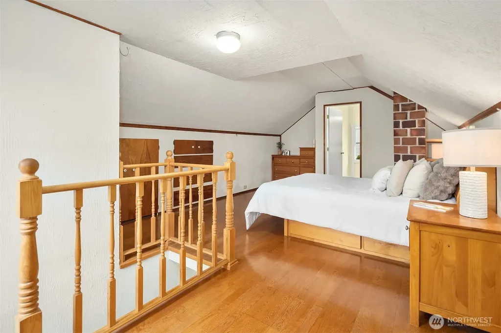 347 NW 52nd Street Seattle WA 98107
