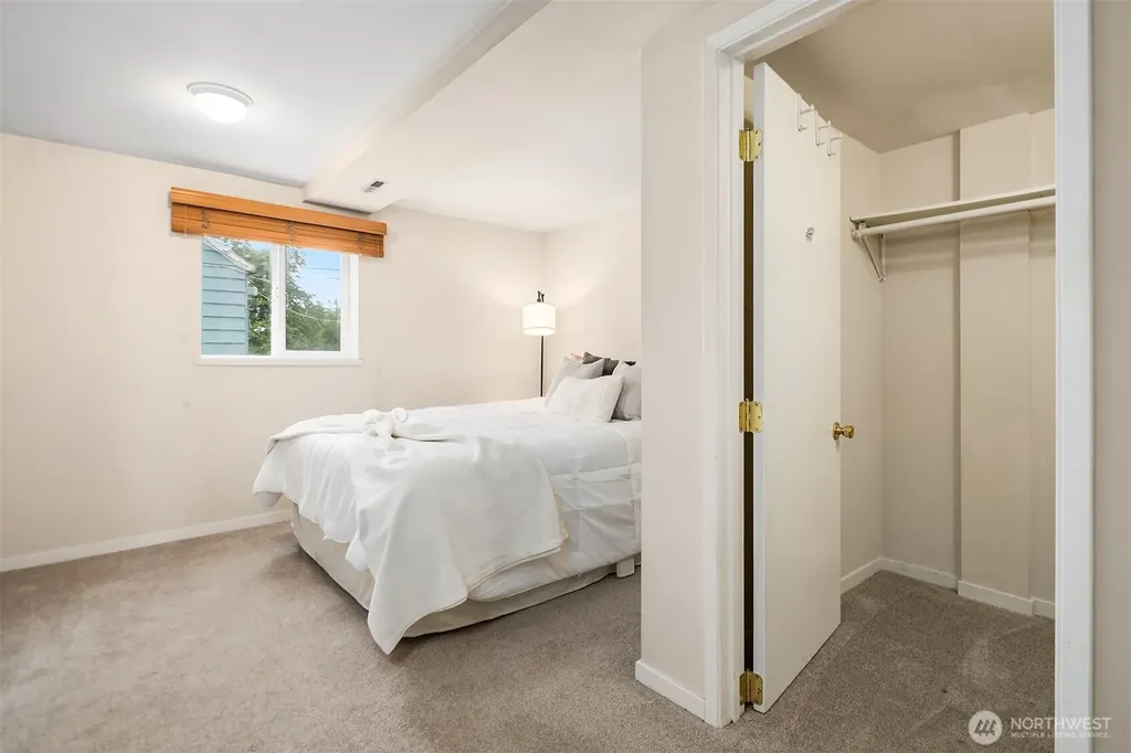 347 NW 52nd Street Seattle WA 98107