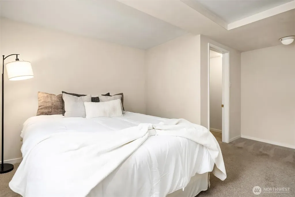 347 NW 52nd Street Seattle WA 98107