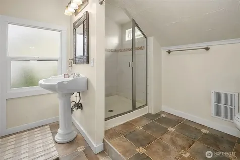 347 NW 52nd Street Seattle WA 98107