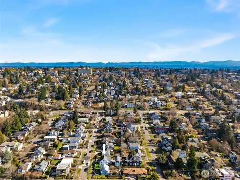 347 NW 52nd Street Seattle WA 98107