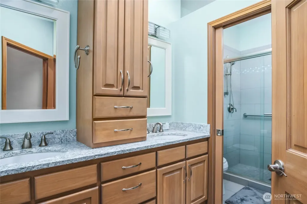 2401 Skyline Way Anacortes WA 98221