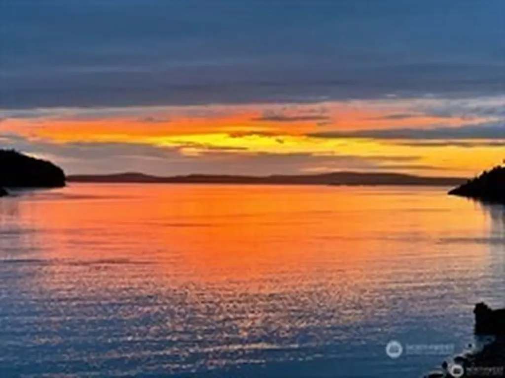 2401 Skyline Way Anacortes WA 98221