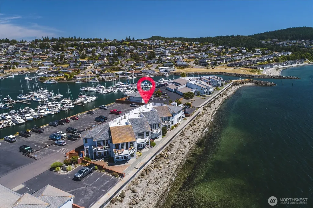 2401 Skyline Way Anacortes WA 98221