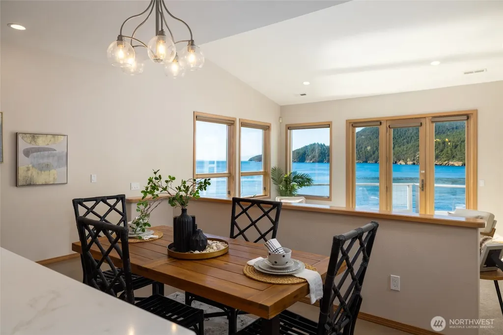 2401 Skyline Way Anacortes WA 98221