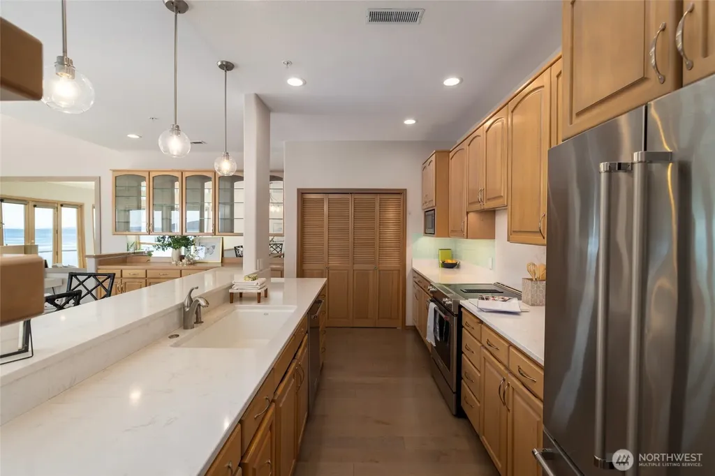 2401 Skyline Way Anacortes WA 98221