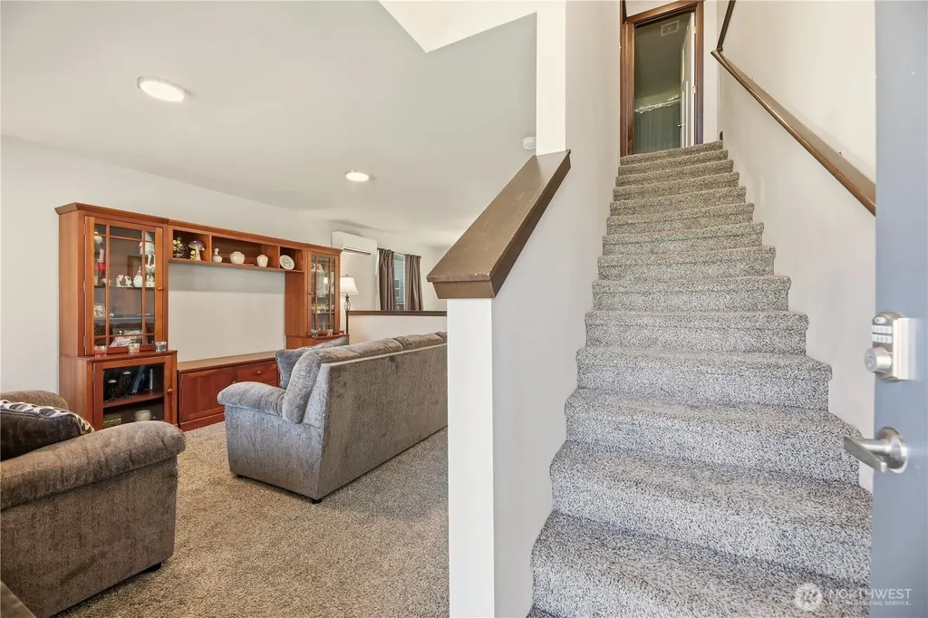 419 Raybird Avenue Granite Falls WA 98252