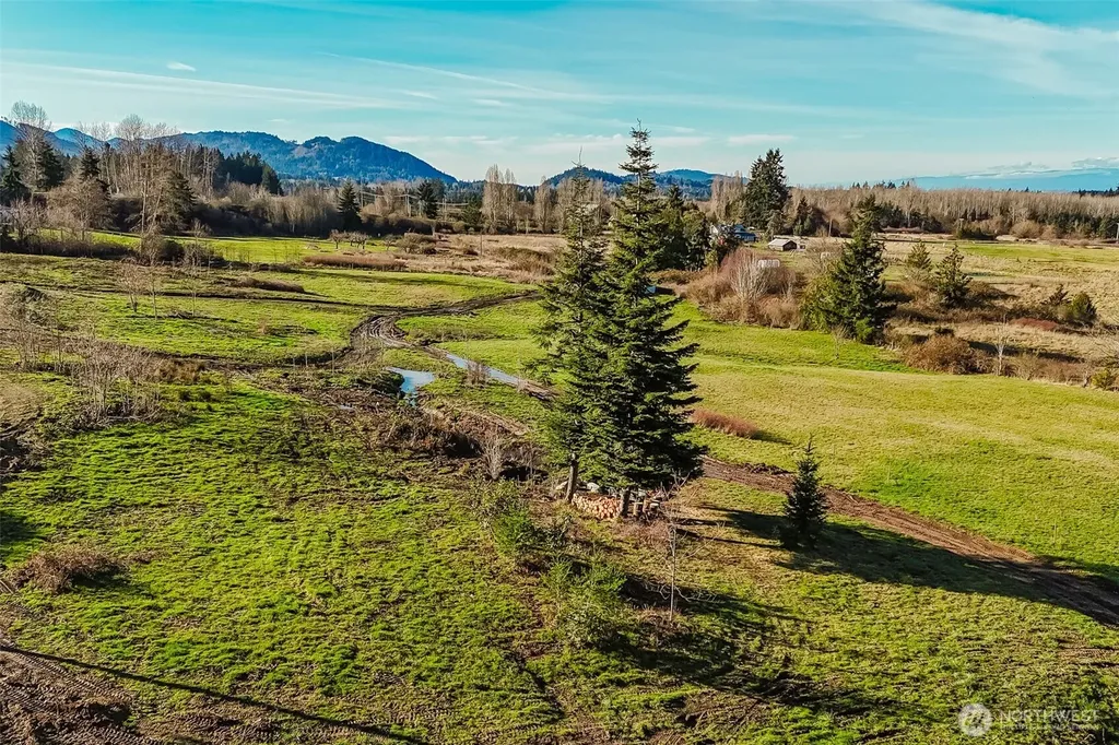 208 Laird Road Port Angeles WA 98363