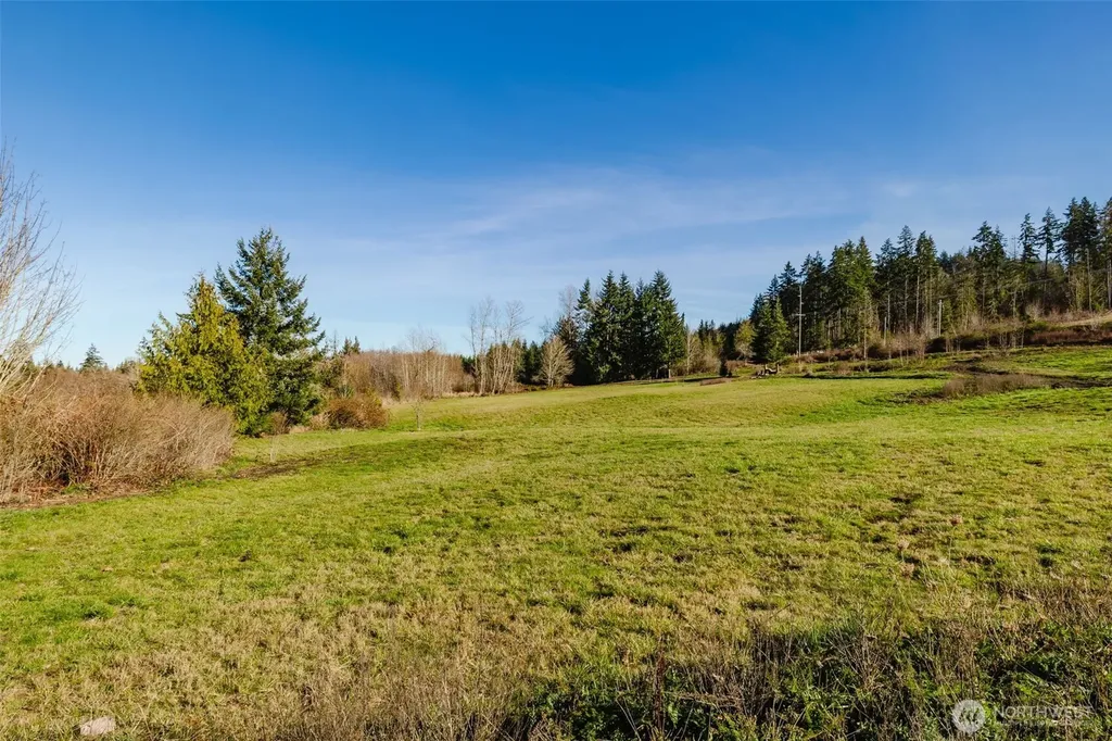 208 Laird Road Port Angeles WA 98363