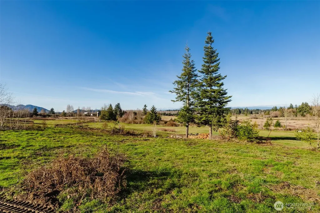 208 Laird Road Port Angeles WA 98363