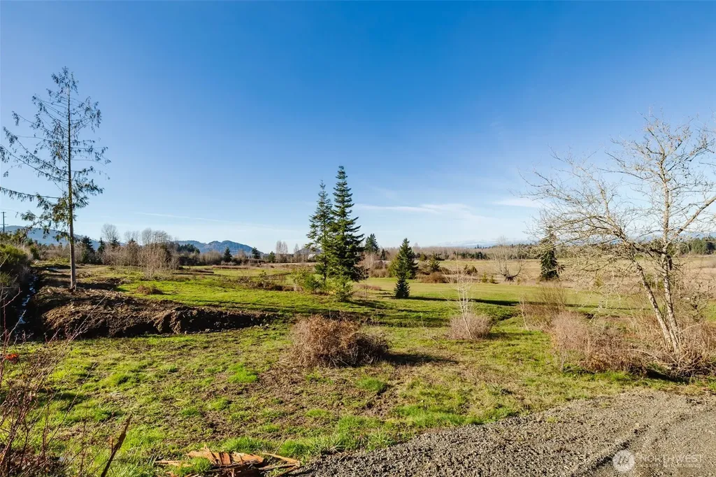 208 Laird Road Port Angeles WA 98363