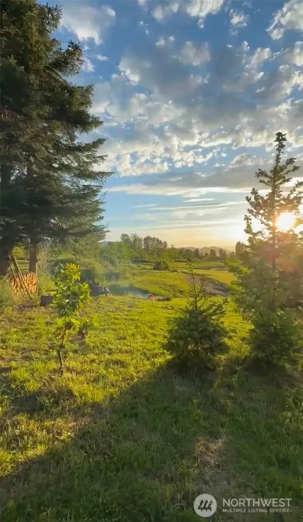 208 Laird Road Port Angeles WA 98363