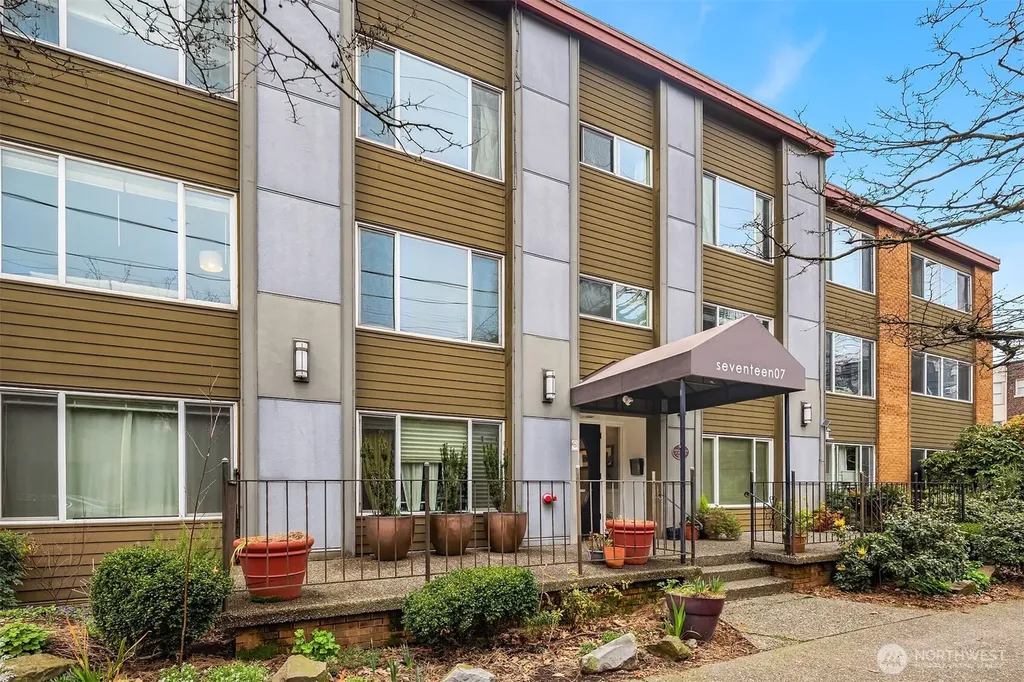 1707 Boylston Avenue Seattle WA 98122